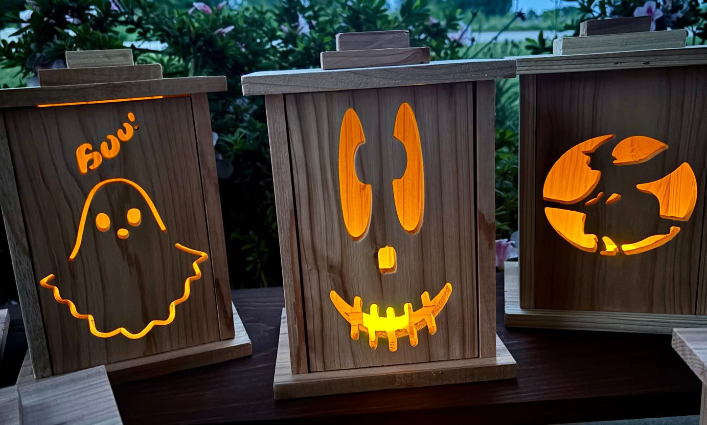 Cedar Wood Lantern – Interchangeable Panels Rustic Farmhouse Led Light