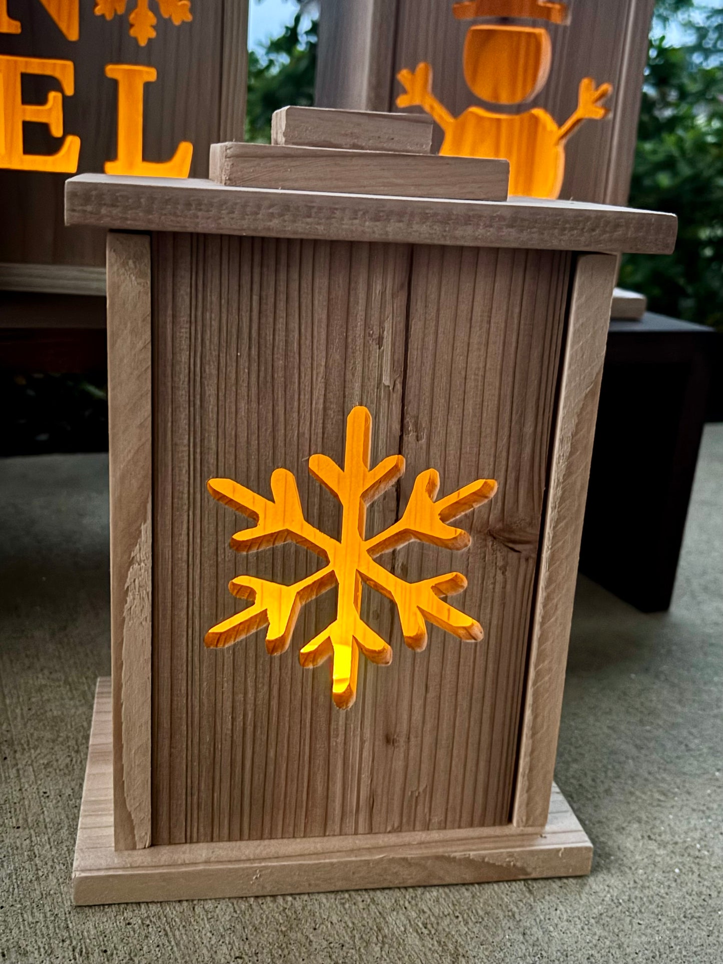 Cedar Wood Lantern – Interchangeable Panels Rustic Farmhouse Led Light
